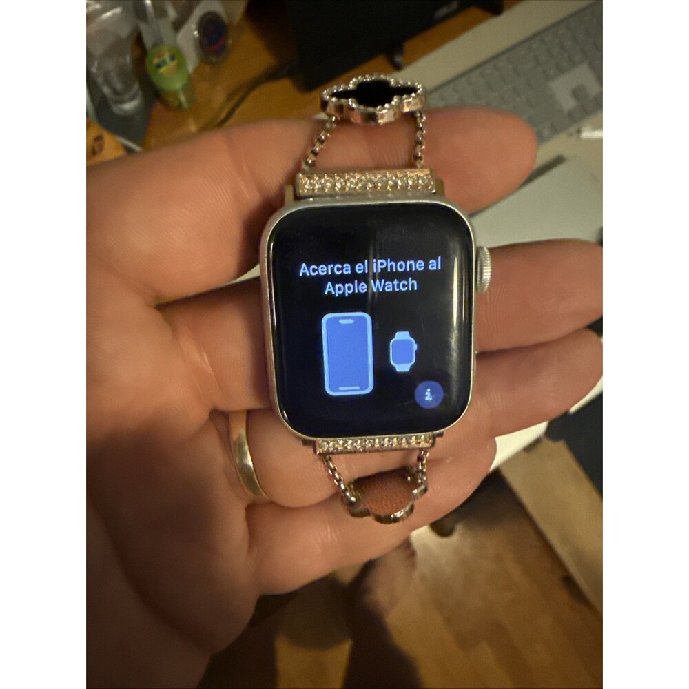 Apple Watch Series  5 40mm (LOCKED) (2FA) (Could Be Used For Parts)